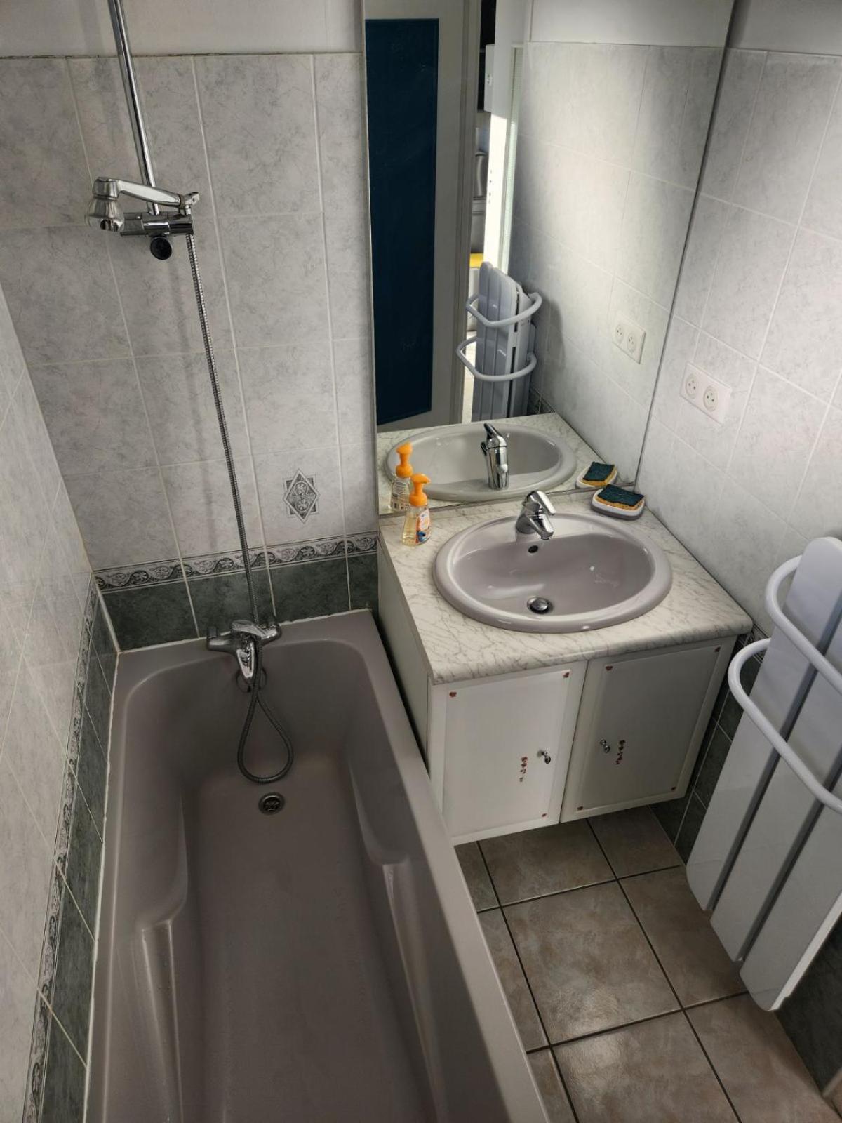 Logement Cosy Au Coeur D'Oradour Esterno foto